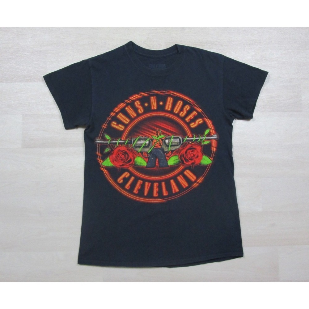 Guns N' Roses T Shirt Men's (S) Cleveland Ohio 2017 Not in This Lifetime Tour